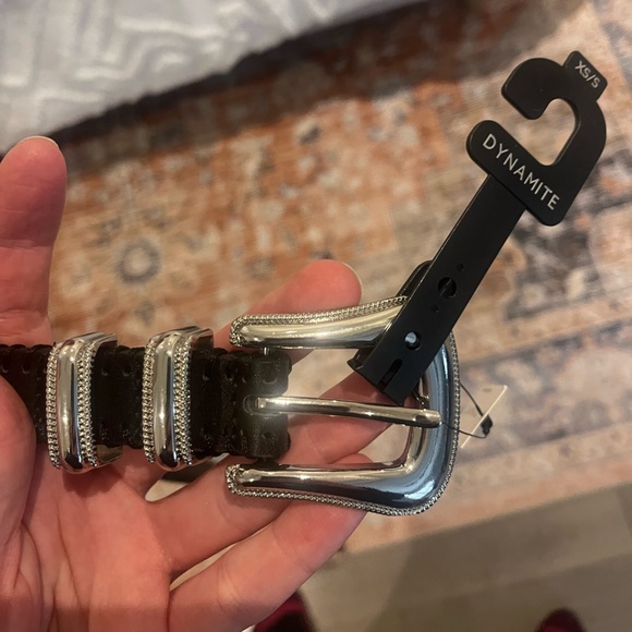 New Dynamite silver buckled belt - Picture 4 of 6